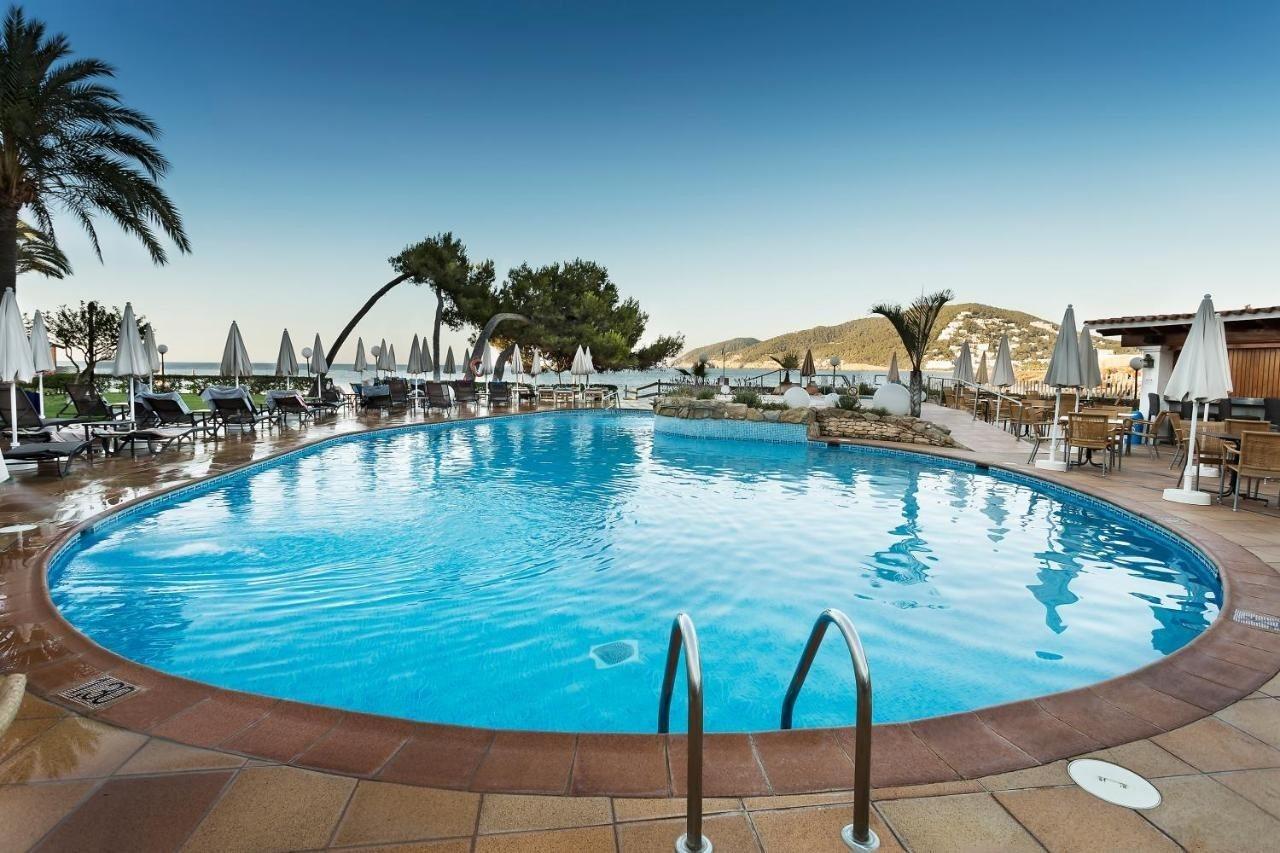 Отель Catalonia Royal Ses Estaques-Adults Only Санта-Эулалия-дель-Рио Экстерьер фото