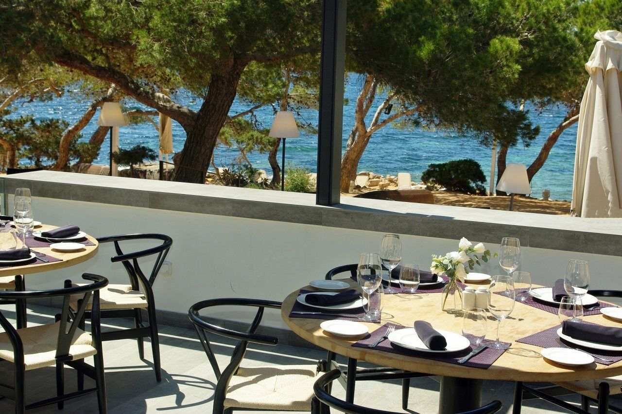 Отель Catalonia Royal Ses Estaques-Adults Only Санта-Эулалия-дель-Рио Экстерьер фото