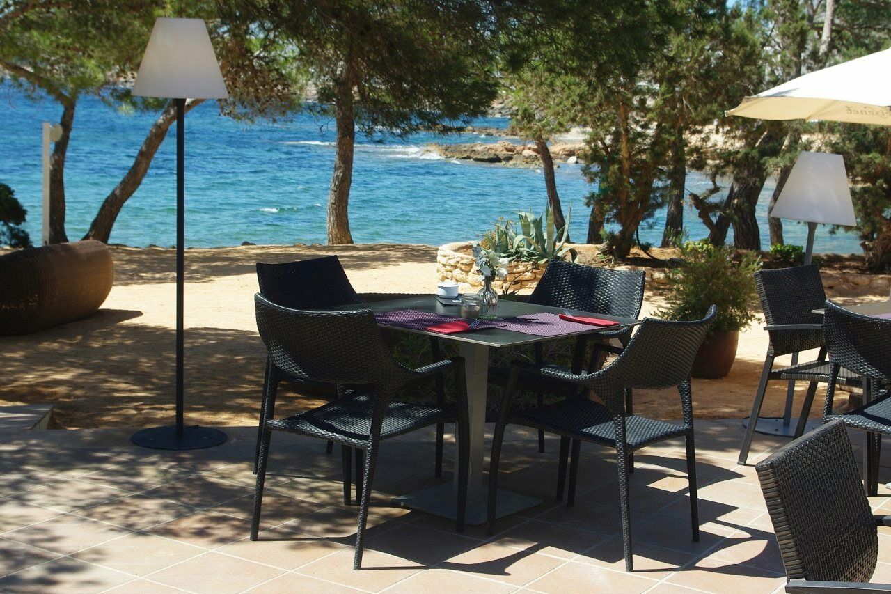 Отель Catalonia Royal Ses Estaques-Adults Only Санта-Эулалия-дель-Рио Экстерьер фото